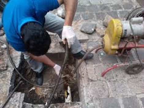 Desentupimento na Zona Leste
